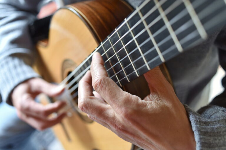 🎸 Gitarrenkurs „Rock the Church“ – In 6 Einheiten zum Erfolg -Anfängerkurs