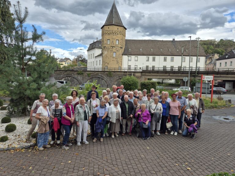 Den Rhein zwischen Linz und Bonn erkundet